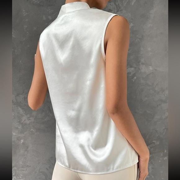 Luxe apricot satin V neck blouse - Picture 7 of 16